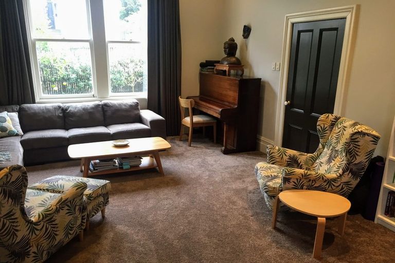 Photo of property in 12 Burnell Avenue, Thorndon, Wellington, 6011