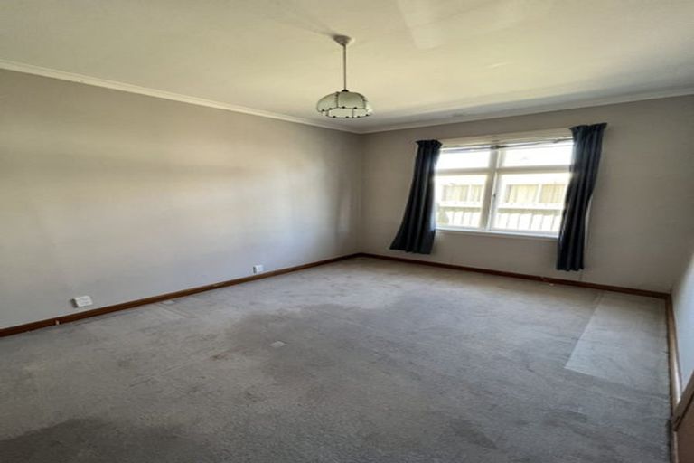Photo of property in 33 Neill Street, Hornby, Christchurch, 8042