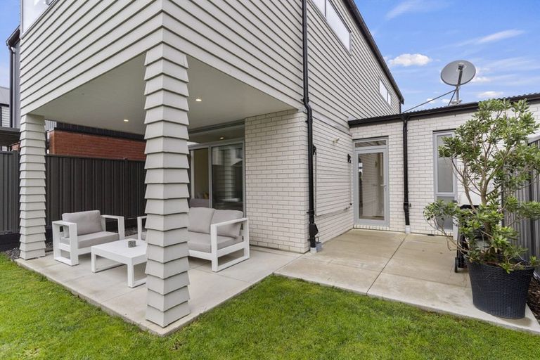 Photo of property in 5 Horomia Road, Karaka, Papakura, 2113