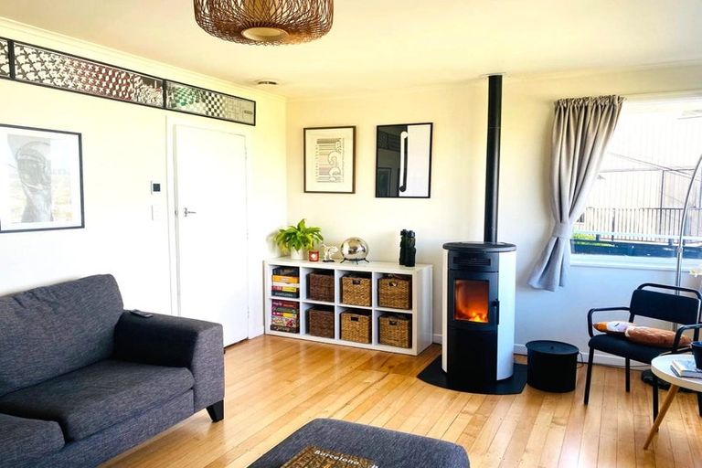 Photo of property in 129 Maupuia Road, Maupuia, Wellington, 6022