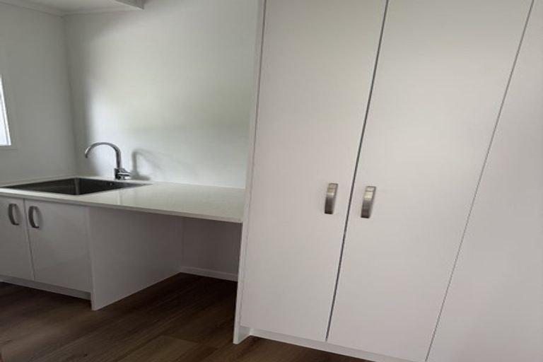 Photo of property in 16 Terra Nova Street, Glen Eden, Auckland, 0602