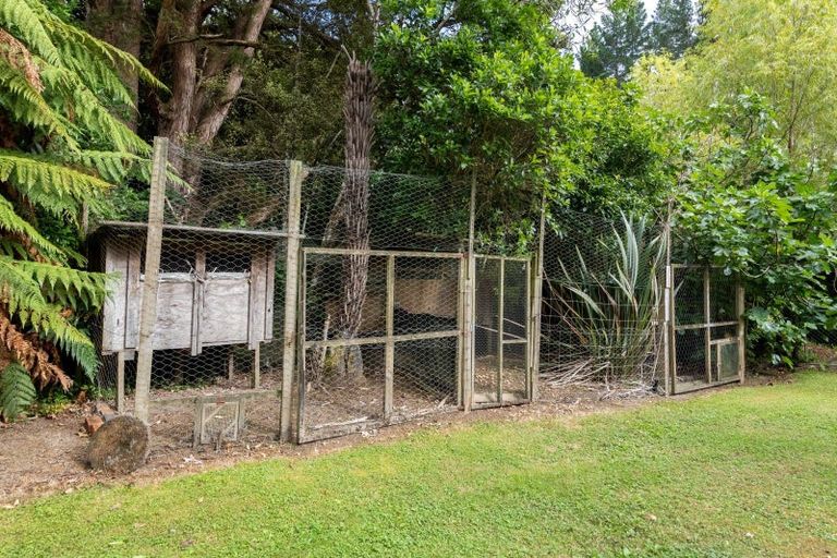 Photo of property in 169 Plateau Road, Te Marua, Upper Hutt, 5018