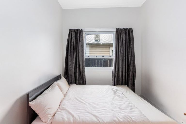 Photo of property in 104 Randwick Road, Moera, Lower Hutt, 5010