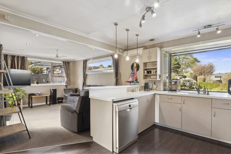 Photo of property in 2 Pottinger Street, Green Island, Dunedin, 9018