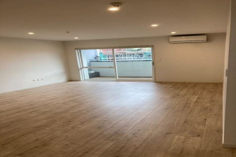 Photo of property in 4/231 Great South Road, Papakura, 2110