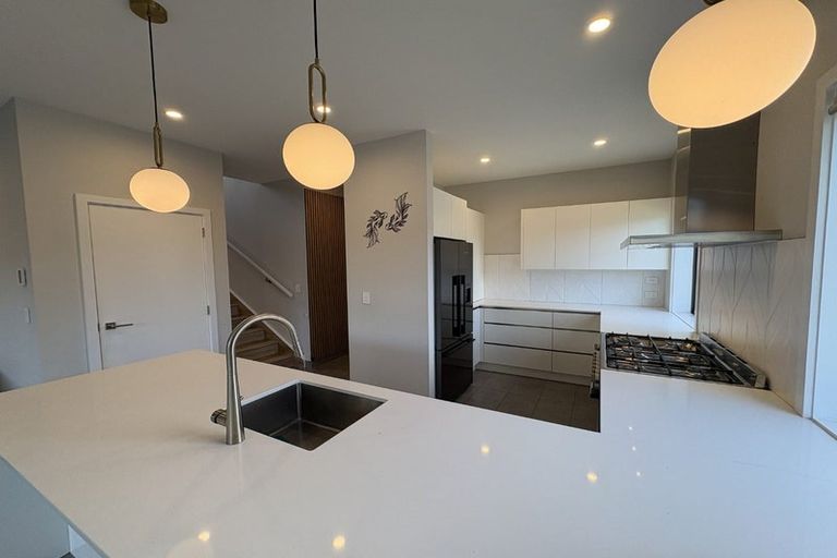 Photo of property in 89 Oak Road, Poraiti, Napier, 4112