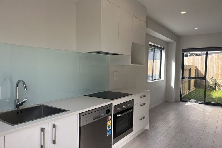 Photo of property in 5/39 Renata Crescent, Te Atatu Peninsula, Auckland, 0610