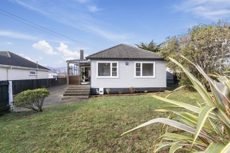 Photo of property in 5 Ngaio Street, Wainuiomata, Lower Hutt, 5014