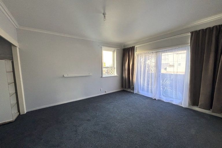 Photo of property in 2 Tory Street, Petone, Lower Hutt, 5012