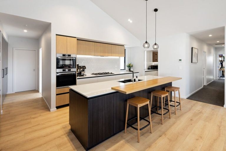 Photo of property in 13 Mike Smith Drive, Cambridge, 3434