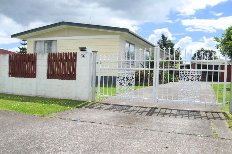 Photo of property in 30 Caringbah Drive, Papatoetoe, Auckland, 2025
