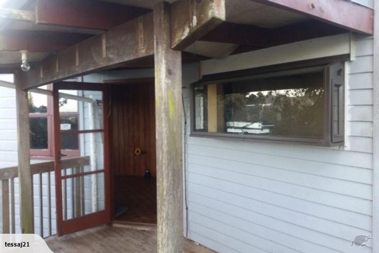 Photo of property in 37 Dakota Avenue, Beach Haven, Auckland, 0626