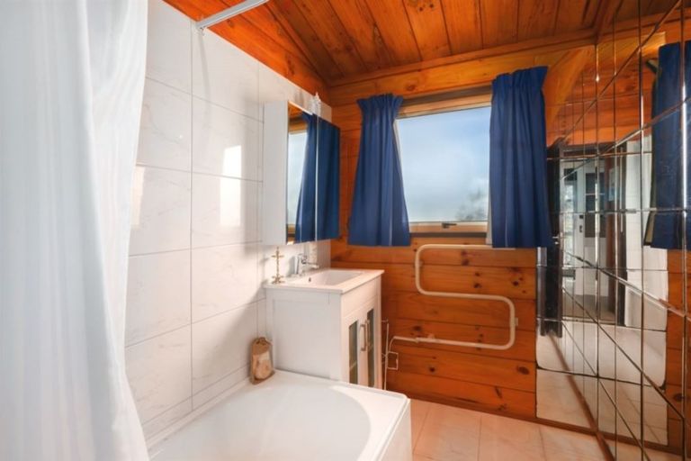 Photo of property in 7 Tweed Road, Papakowhai, Porirua, 5024