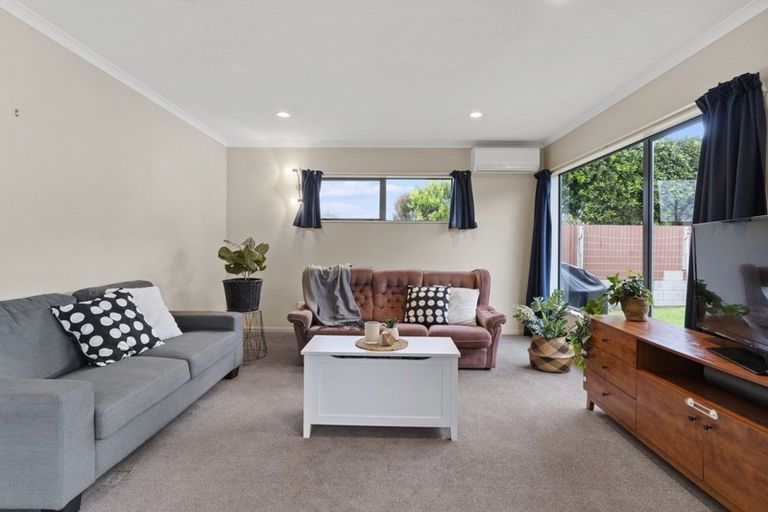 Photo of property in 11a Warwick Place, Brookfield, Tauranga, 3110