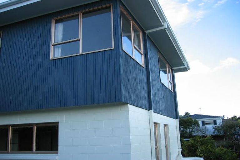 Photo of property in 2/26 Bayview Road, Hauraki, Auckland, 0622