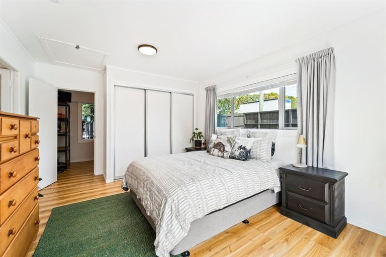 Photo of property in 814 Whangaparaoa Road, Manly, Whangaparaoa, 0930