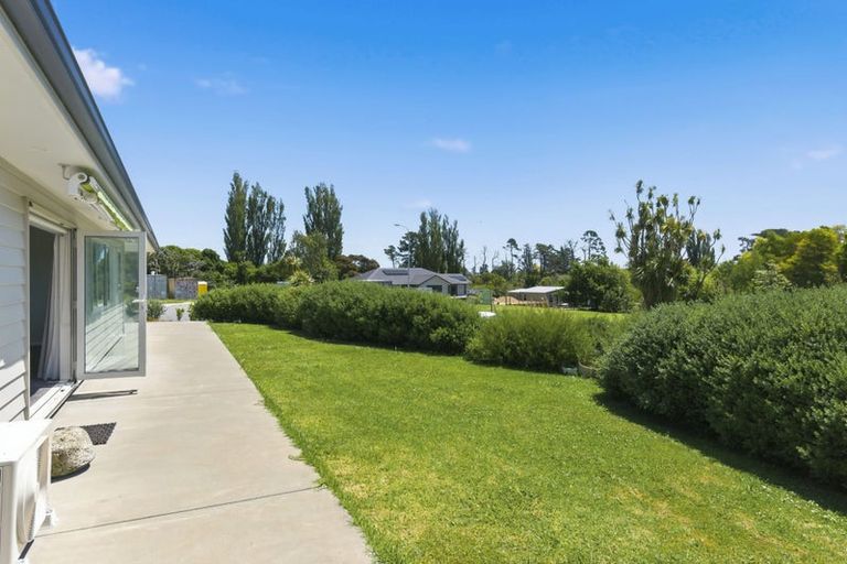 Photo of property in 1 Te Naihi Place, Paraparaumu, 5032