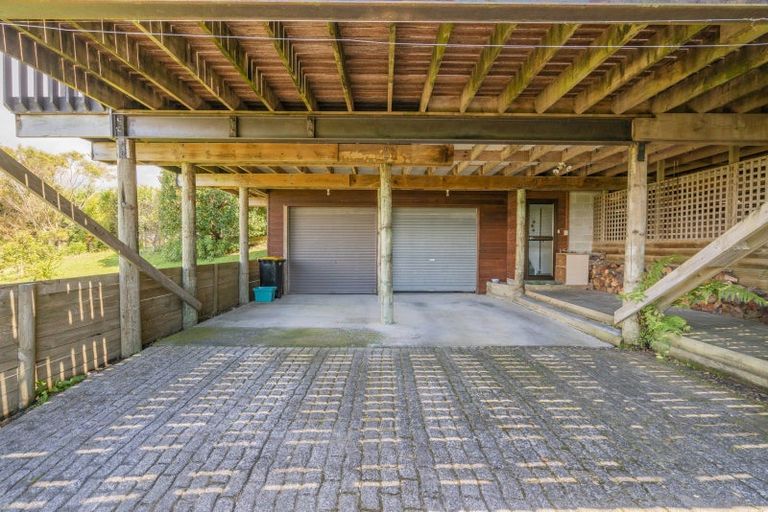 Photo of property in 2 Puriri Place, Whitianga, 3510