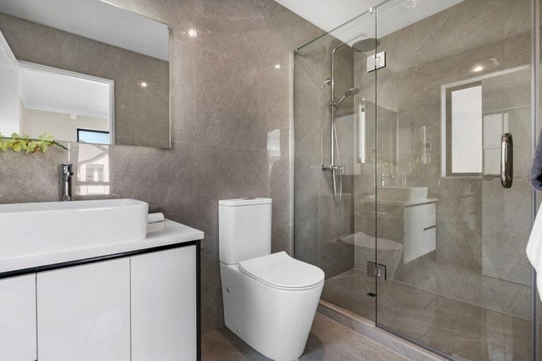 Photo of property in 6 Knockanara Drive, Flat Bush, Auckland, 2019