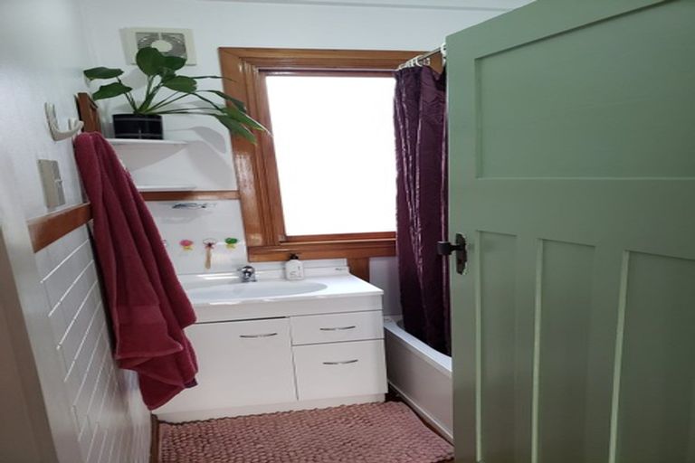 Photo of property in 18 Princes Street, Fitzroy, New Plymouth, 4312