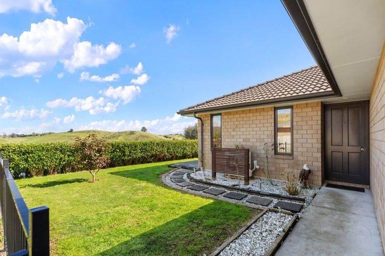 Photo of property in 8 Ballintoy Park Drive, Welcome Bay, Tauranga, 3175
