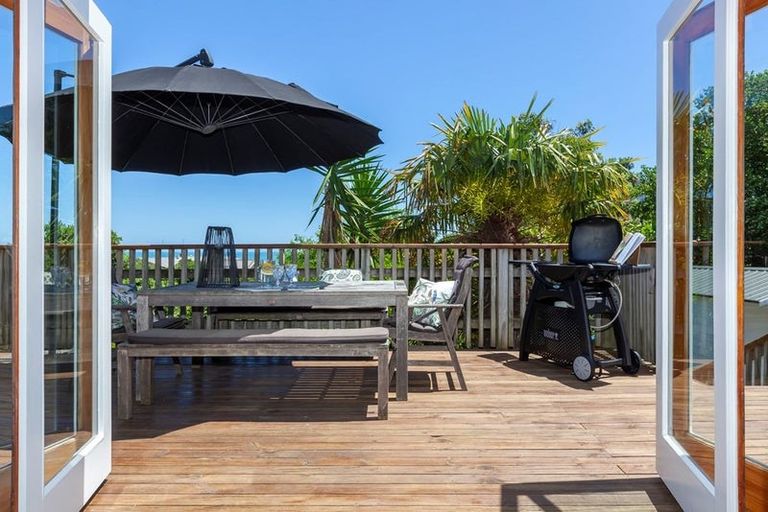 Photo of property in 20 Pingau Street, Paekakariki, 5034