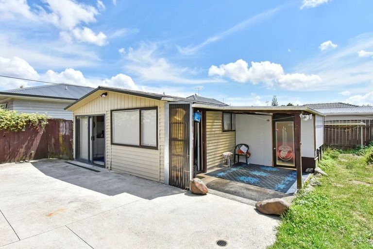 Photo of property in 48 Gray Avenue, Mangere East, Auckland, 2024