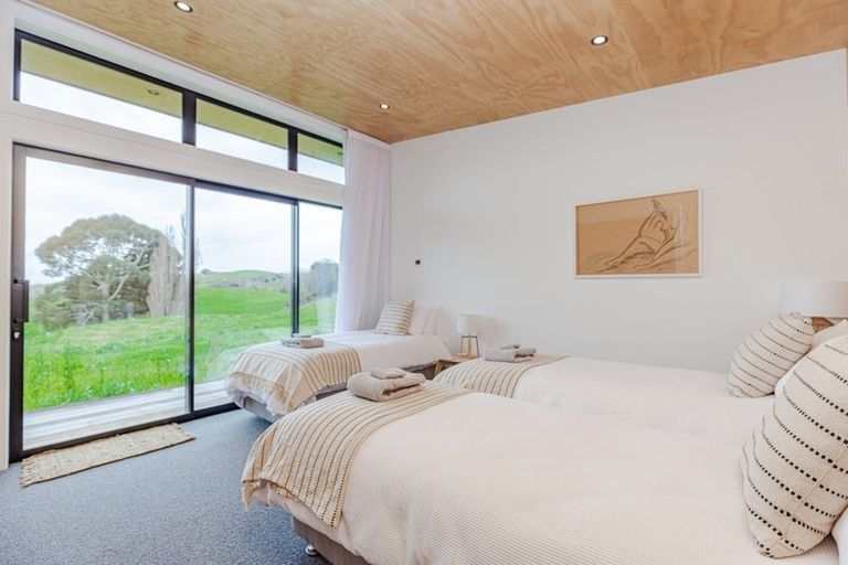 Photo of property in 360a Longbush Road, Hinakura, Masterton, 5884