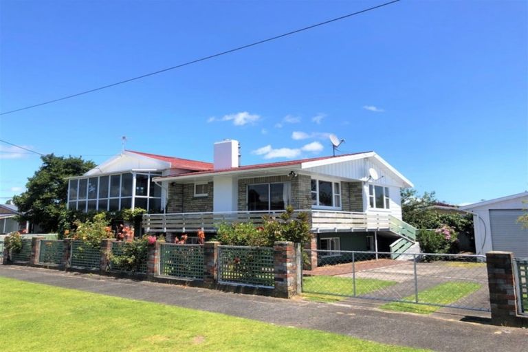 Photo of property in 1a Blake Street, Waitara, 4320