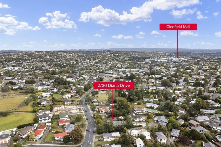 Photo of property in 2/30 Diana Drive, Glenfield, Auckland, 0627
