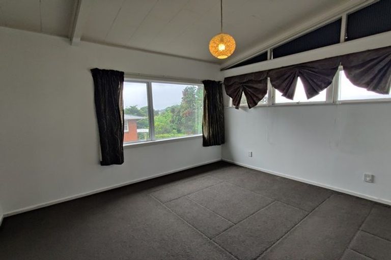 Photo of property in 5 Portadown Avenue, Pakuranga Heights, Auckland, 2010