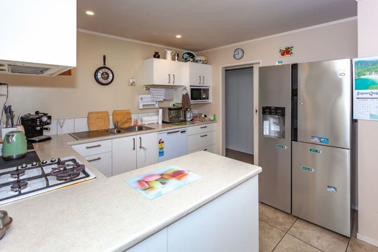 Photo of property in 216 Given Avenue, Whangamata, 3620