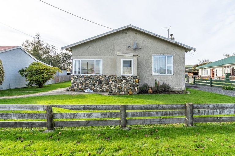 Photo of property in 52 Gorton Street, Gore, 9710