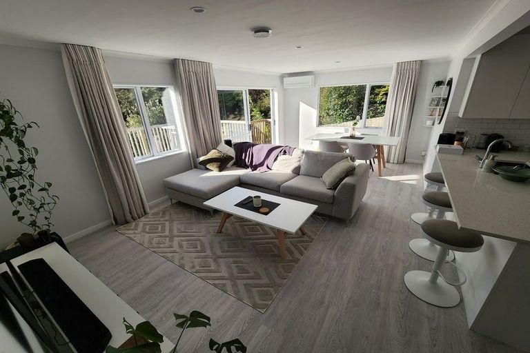Photo of property in 19a Viridian Lane, Greenhithe, Auckland, 0632