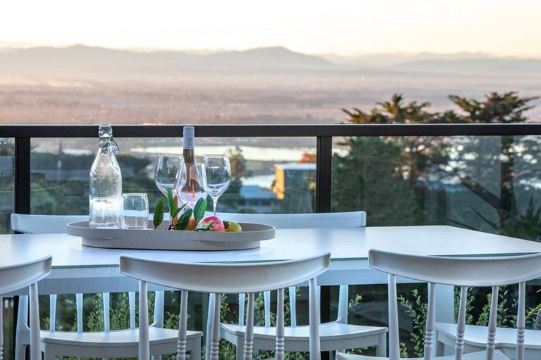 Photo of property in 307a Mount Pleasant Road, Mount Pleasant, Christchurch, 8081