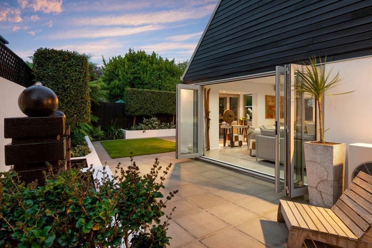 Photo of property in 46a Totara Street, Fendalton, Christchurch, 8041