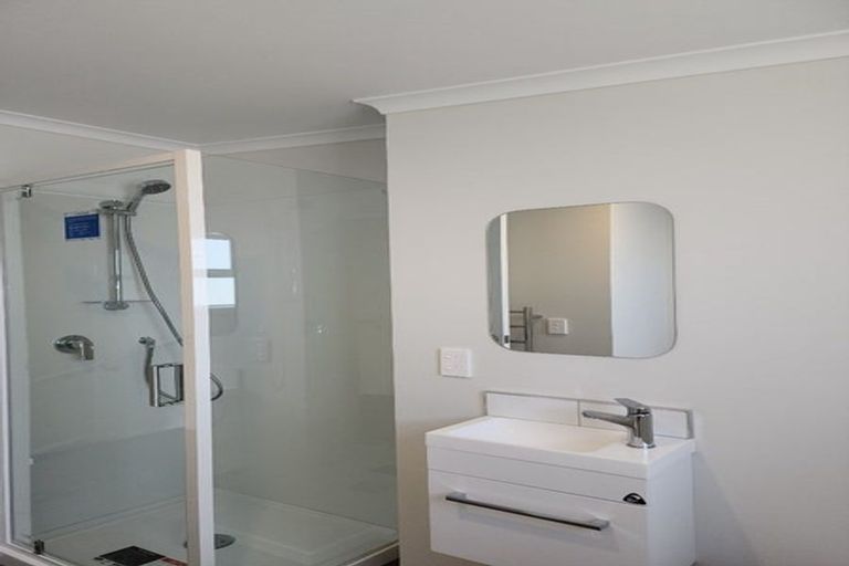 Photo of property in 40a Waiuta Street, Titahi Bay, Porirua, 5022