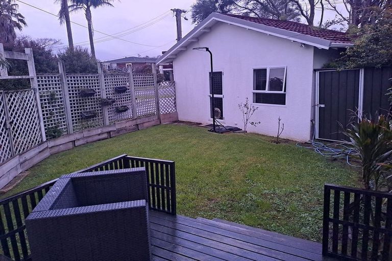 Photo of property in 1/142 Clovelly Road, Bucklands Beach, Auckland, 2012