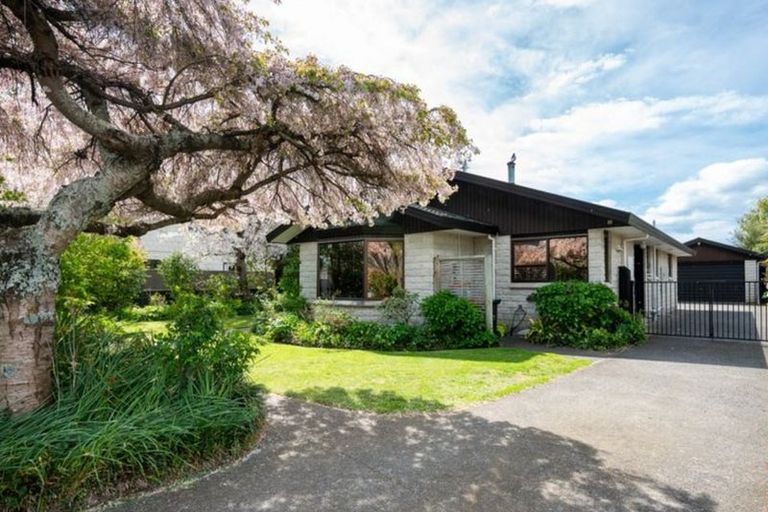 Photo of property in 1216 Louie Street, Parkvale, Hastings, 4122