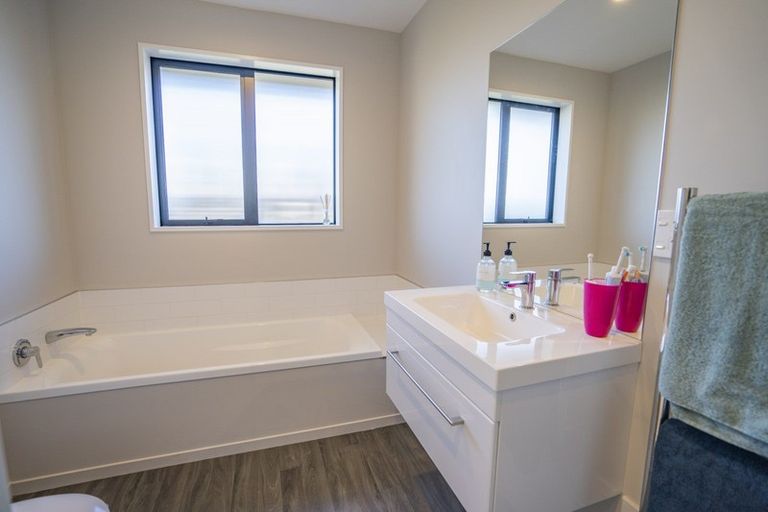 Photo of property in 9c Union Street, Winton, 9720