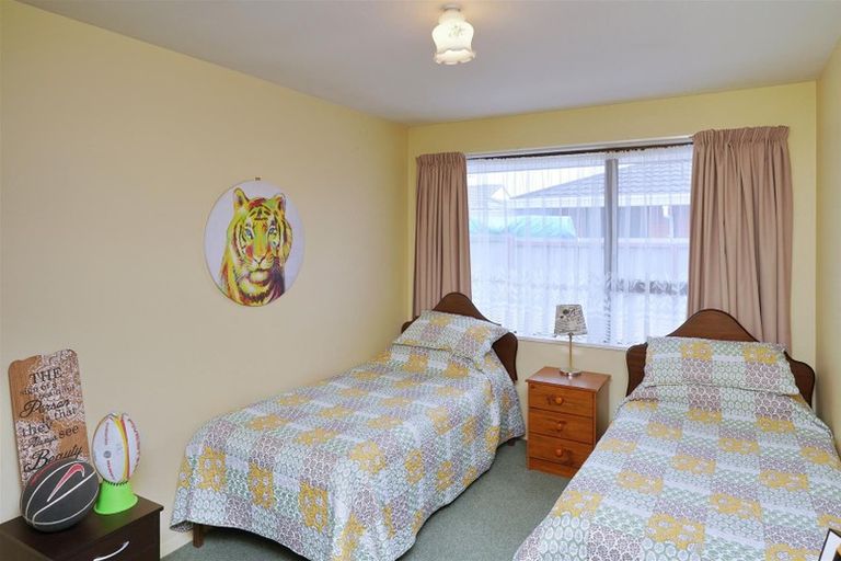 Photo of property in 1/149 Northcote Road, Northcote, Christchurch, 8052