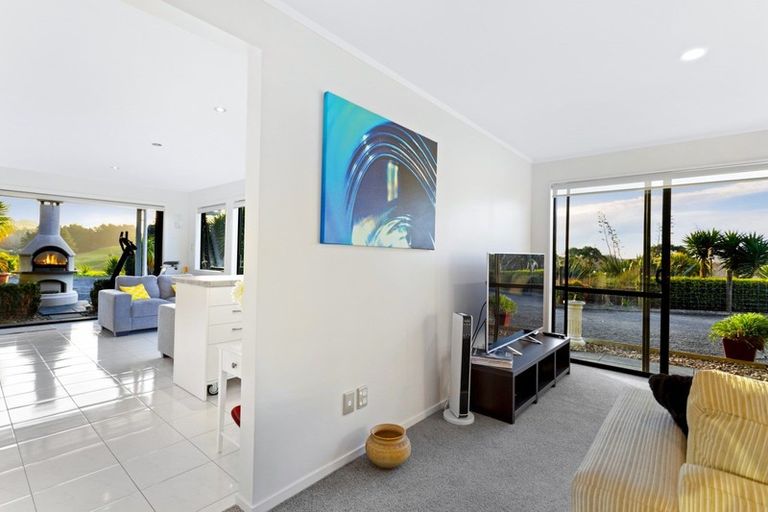 Photo of property in 254 Rimmer Road, Helensville, 0875