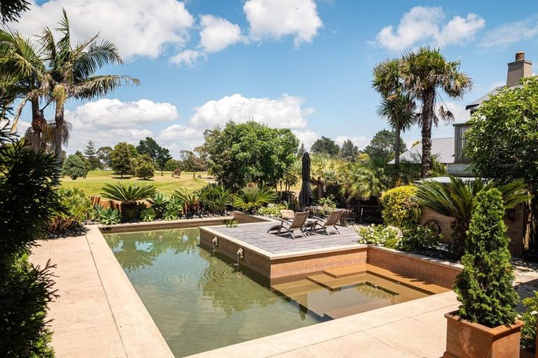 Photo of property in 214 Oceanbeach Road, Mount Maunganui, 3116