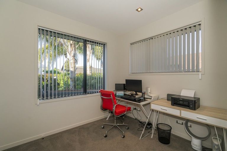 Photo of property in 8 Sara Way, Whitianga, 3510