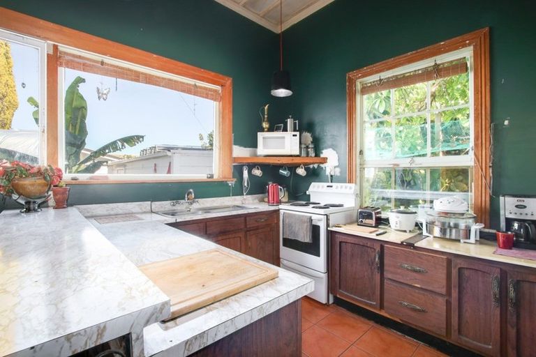 Photo of property in 125 Riverbend Road, Onekawa, Napier, 4110