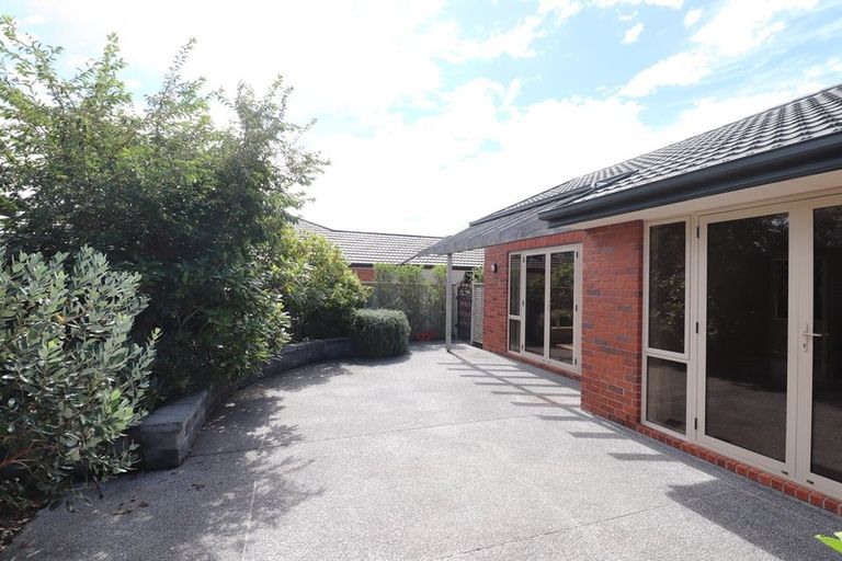 Photo of property in 14 Coolspring Way, Redwood, Christchurch, 8051