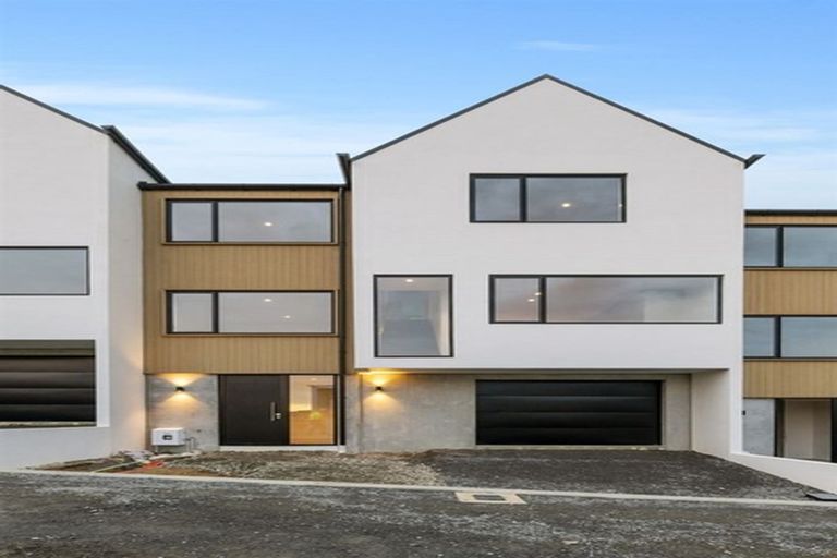 Photo of property in 5 Mary Dobson Way, Island Bay, Wellington, 6023