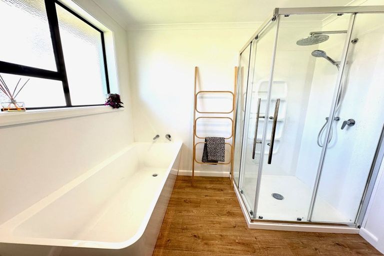 Photo of property in 225 Clyde Street, Balclutha, 9230