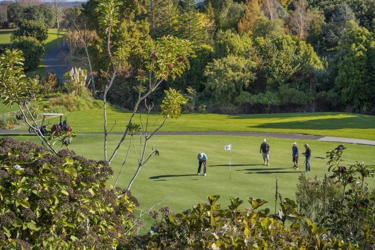 Photo of property in 5 Ashwood Grove, Omokoroa, 3114