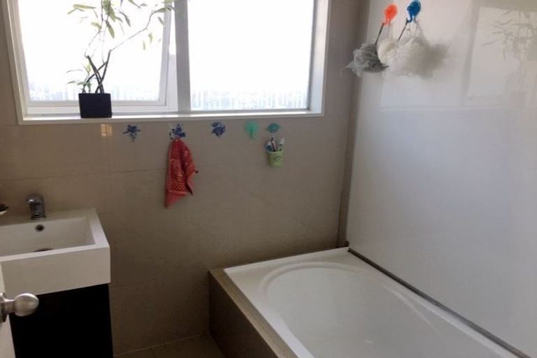 Photo of property in 1/163 Rathgar Road, Henderson, Auckland, 0610